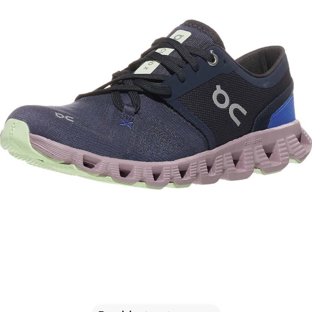 Women’s On Cloud X 3 sz 9
